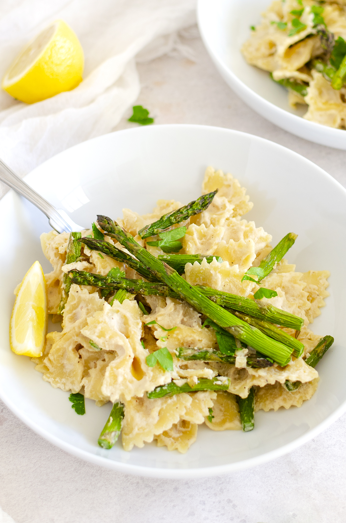 Lemon-Garlic Asparagus Pasta with Cream