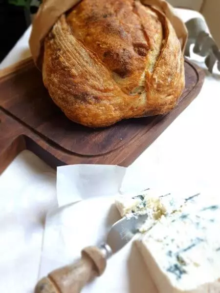 Sourdough Base with Cress and Gorgonzola