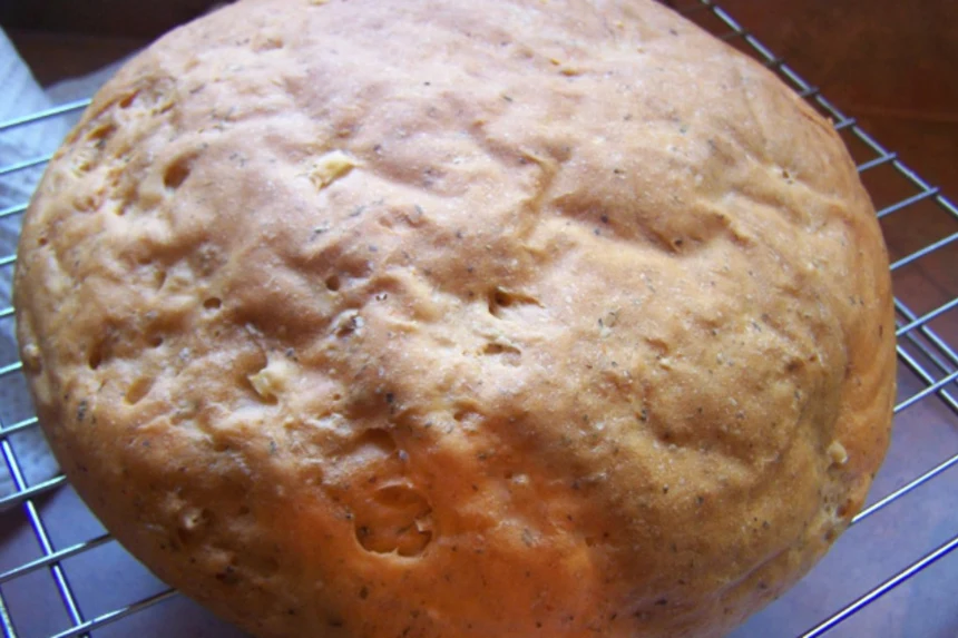 Italian Herb-Garlic Bread with Tomato-Basil Spread