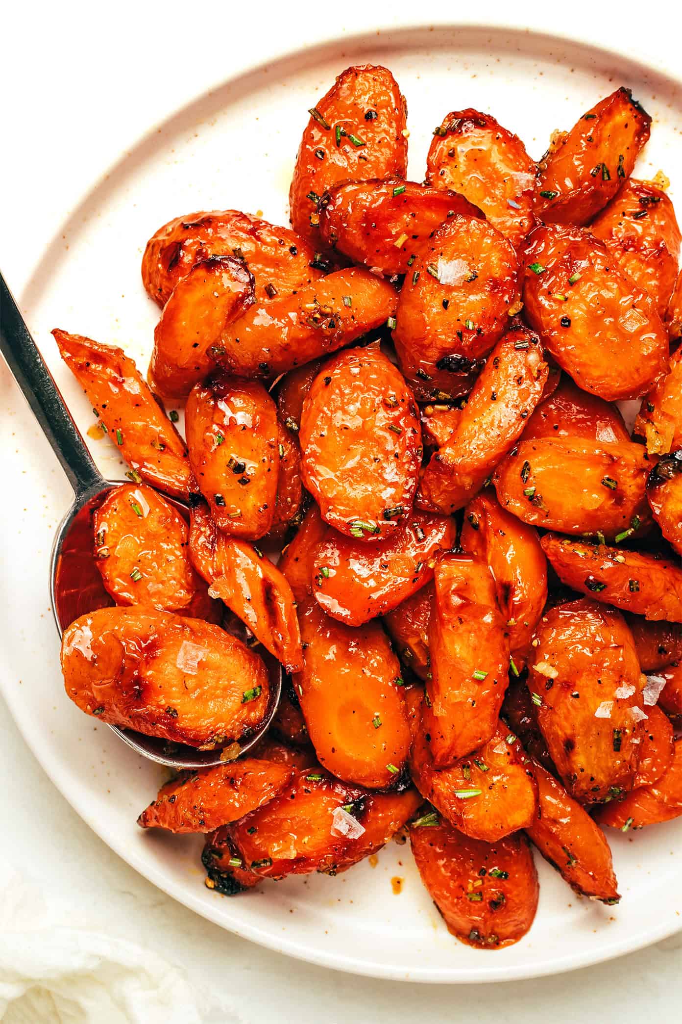 Rosemary-Infused Roasted Carrots with Honey
