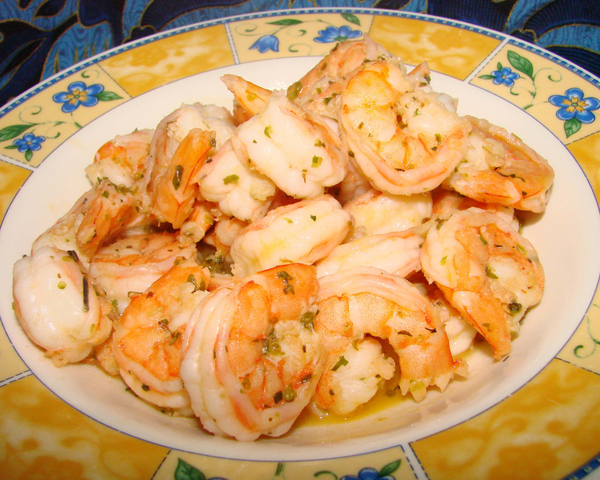 Citrus-Garlic Shrimp with Mojo Sauce