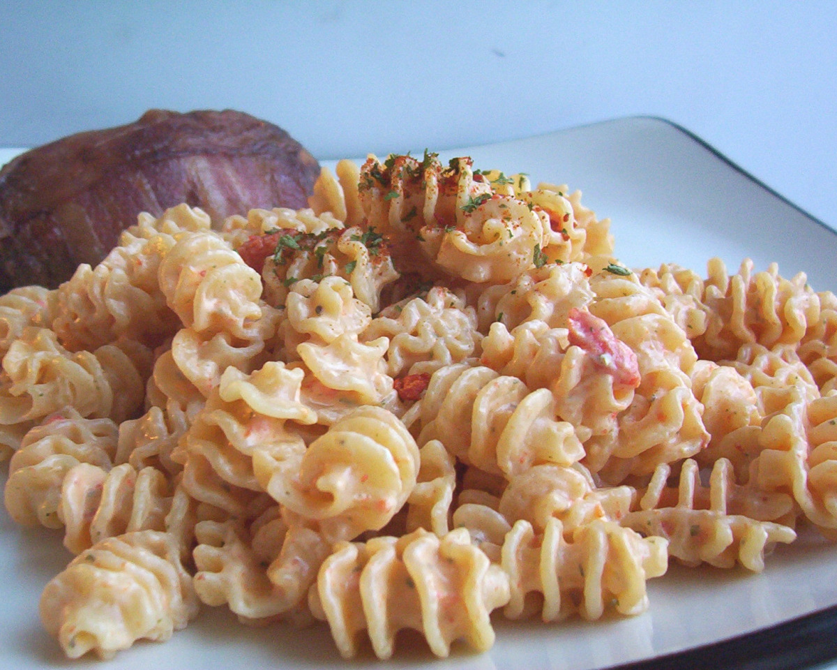 Spectral Tomato-Basil Pasta with Roasted Pepper Sauce