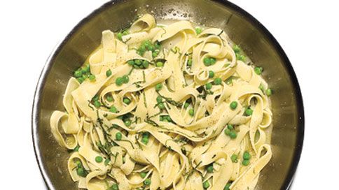 Saffron-Infused Fettuccine with Pea and Mint