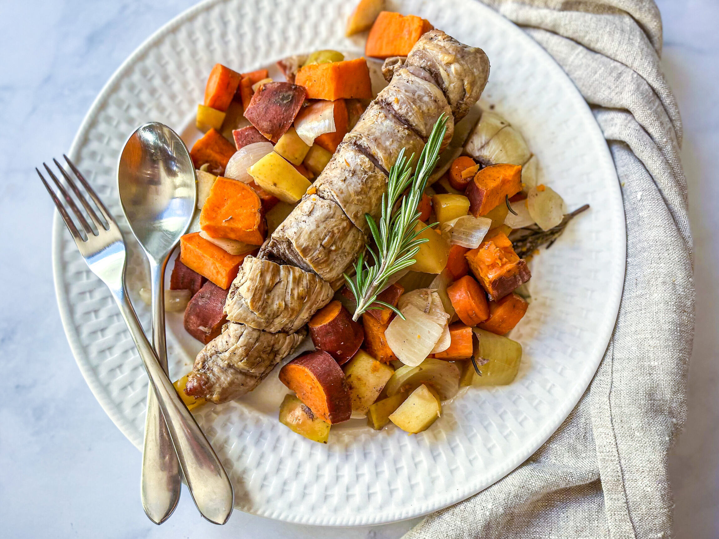 Slow Cooker Apple-Rosemary Pork Shoulder