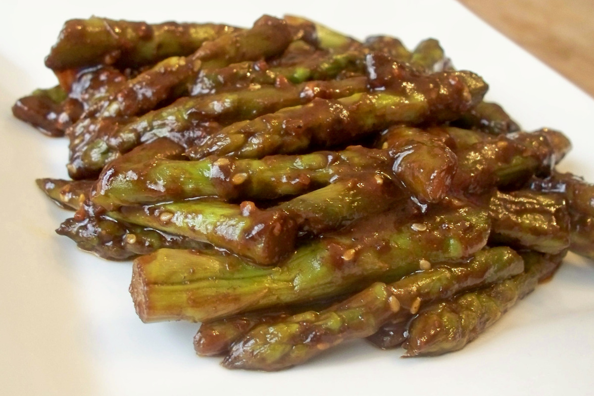 Miso-Glazed Asparagus with Sesame Seeds