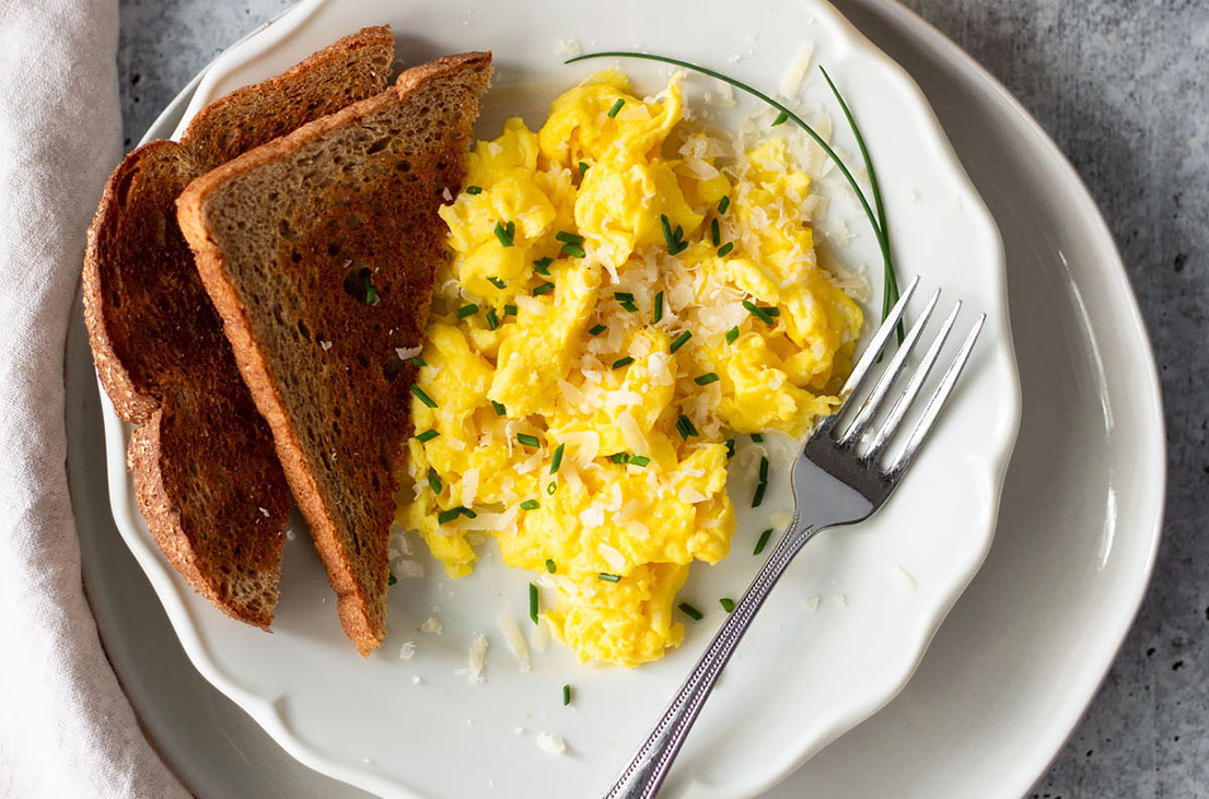 Scrambled Gruyere Eggs with Chives