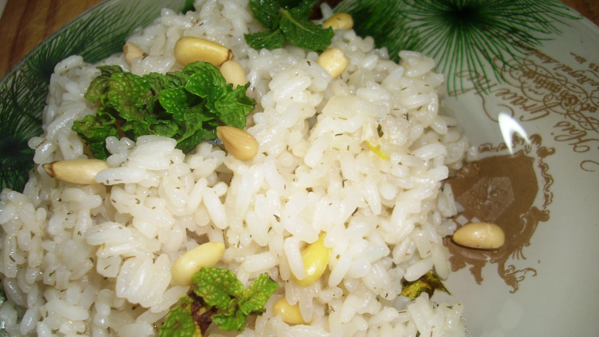 Saffron-Infused Rice with Peas and Toasted Pine Nuts