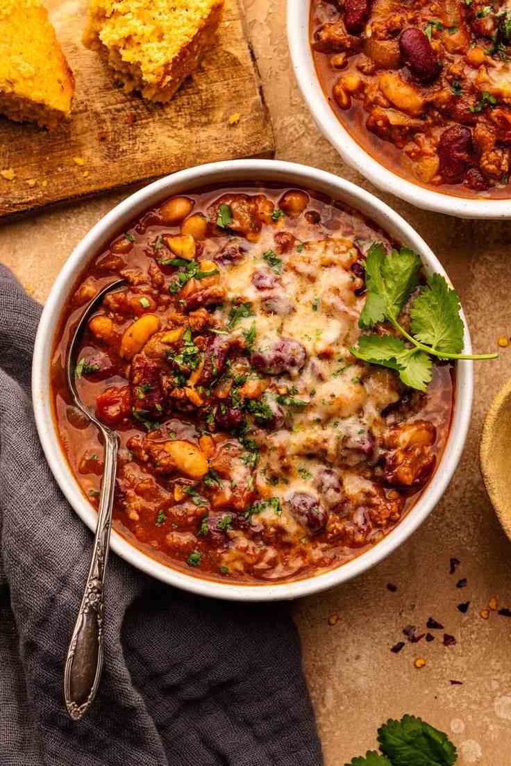 Slow-Cooked Beef and Bean Chili with Corn