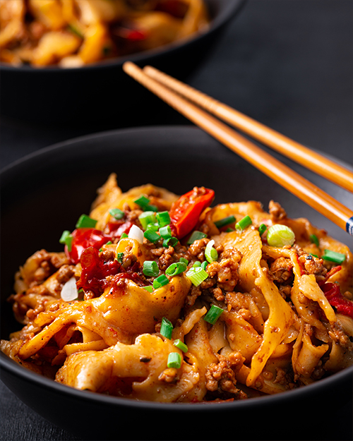 Beijing-Style Cabbage and Pork Stir-Fried Hand-Pulled Noodles