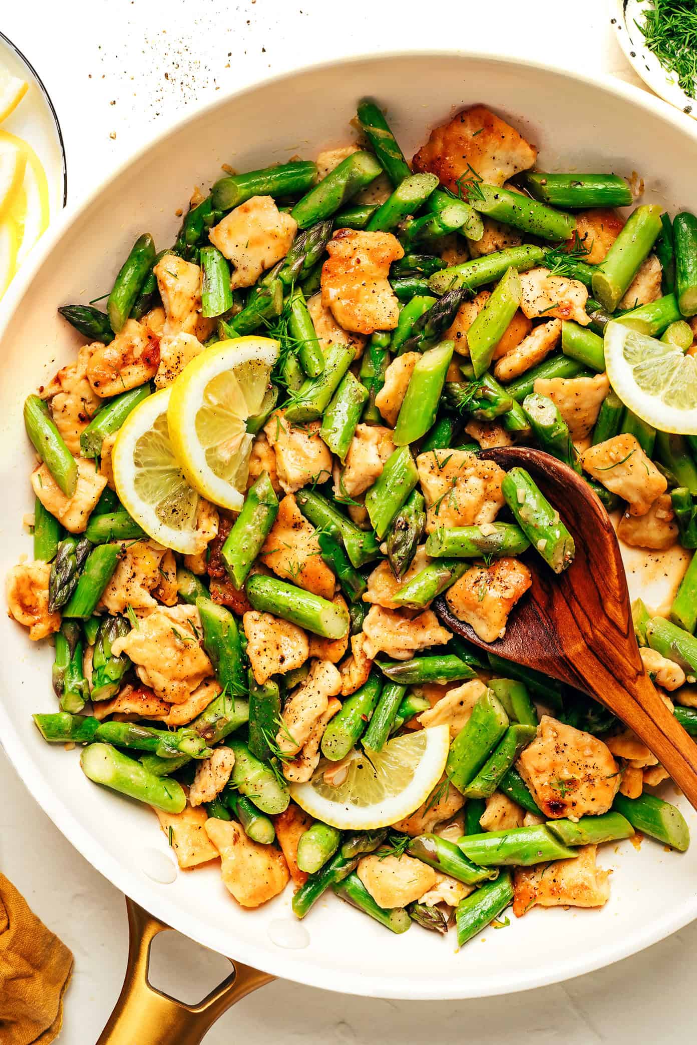 One-Pot Lemon-Pepper Chicken with Asparagus