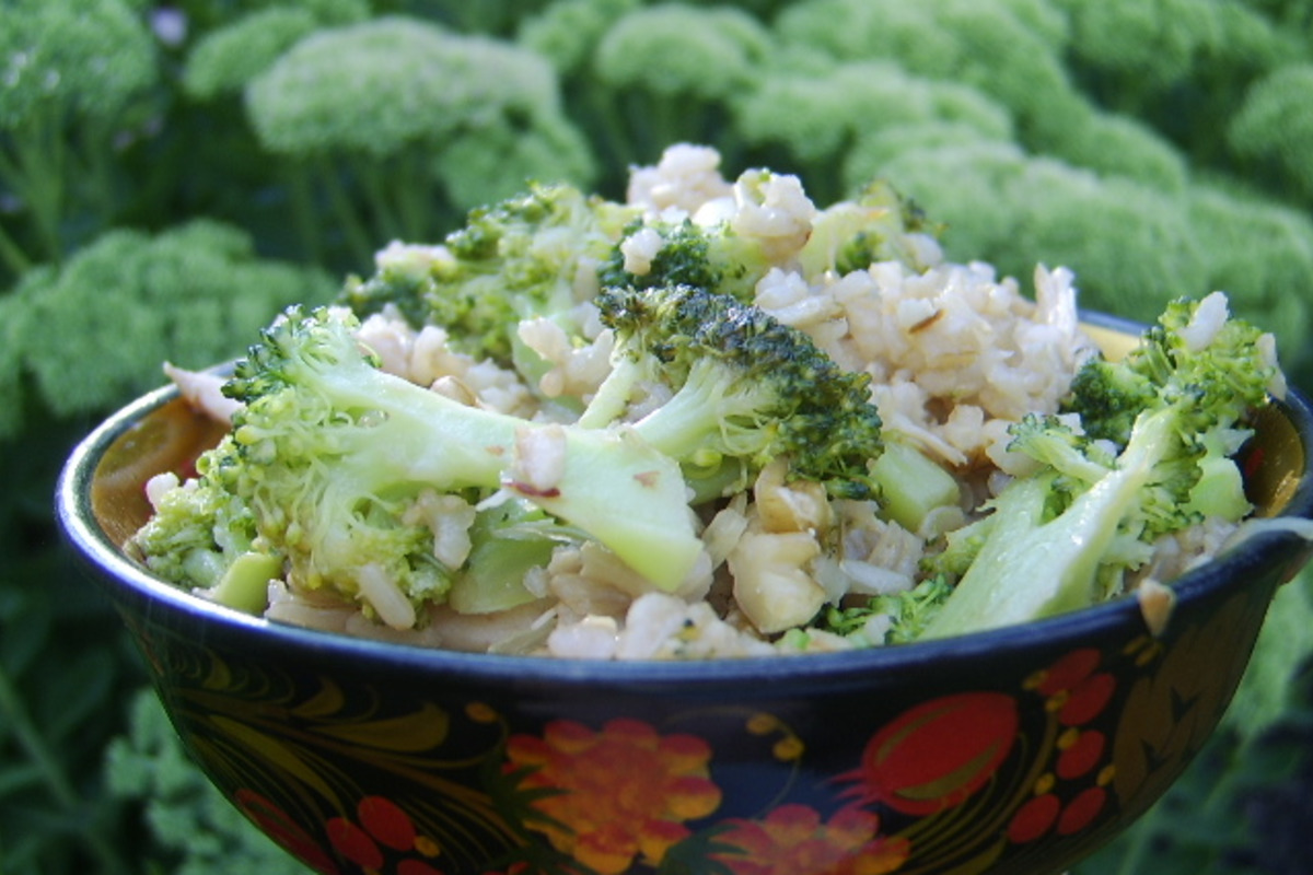 Stir-Fried Rice with Broccoli and Carrots