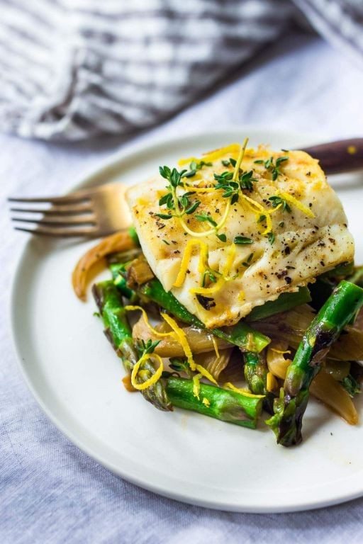Sautéed Lemon-Dill Cod with Asparagus