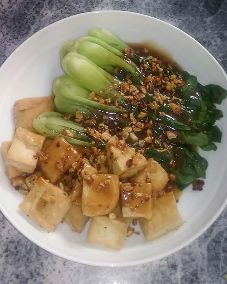 Stir-Fried Tofu with Bok Choy and Oyster Sauce