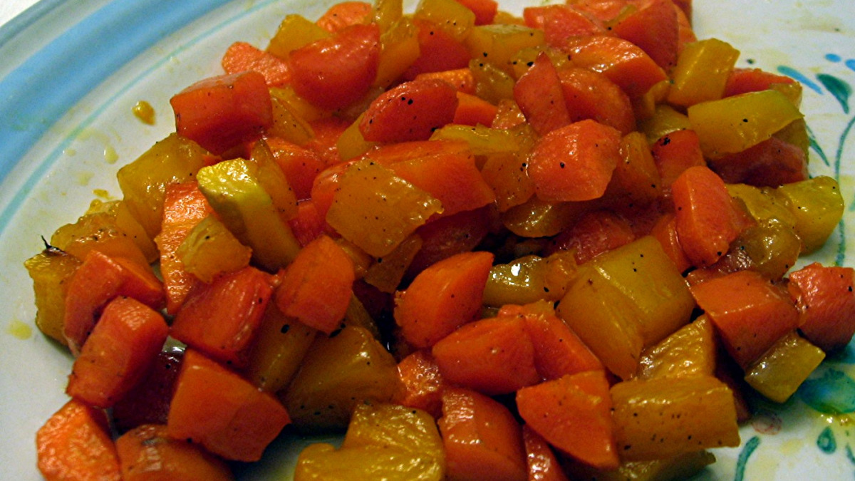 Maple-Roasted Root Vegetables with Thyme