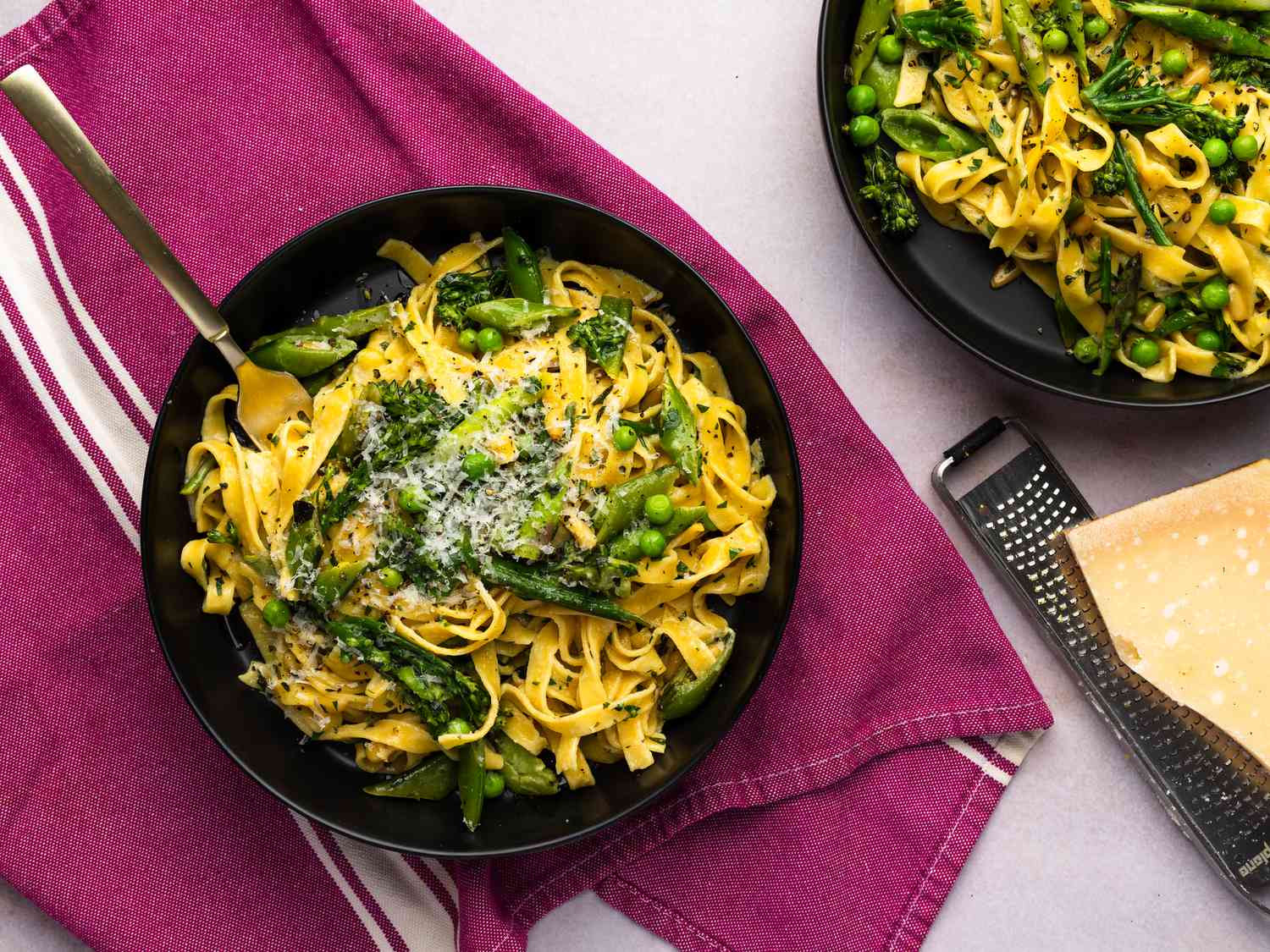 Savory Pasta Primavera with Asparagus and Peas