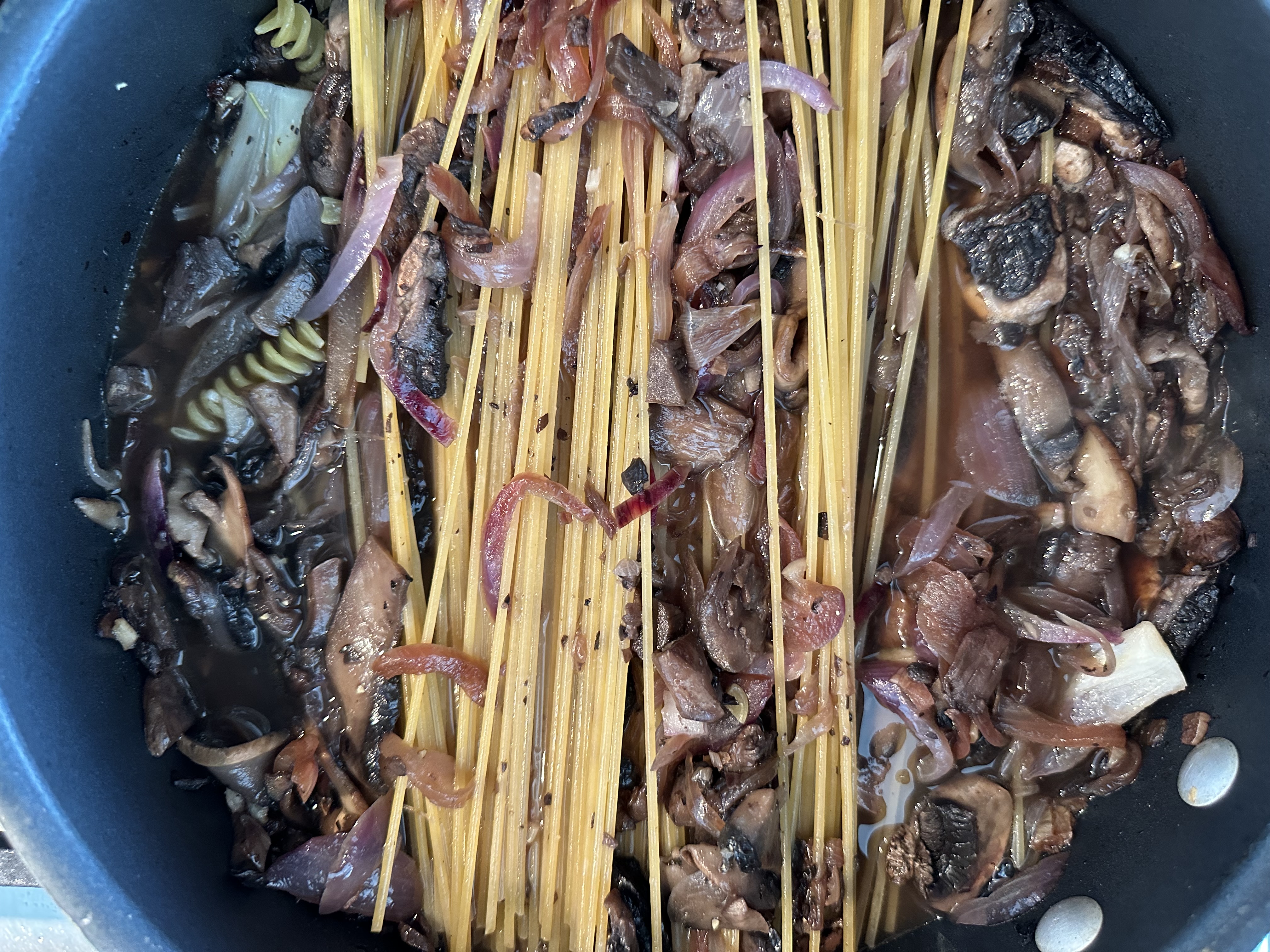 One-Pot Pasta with Mushrooms and Thyme