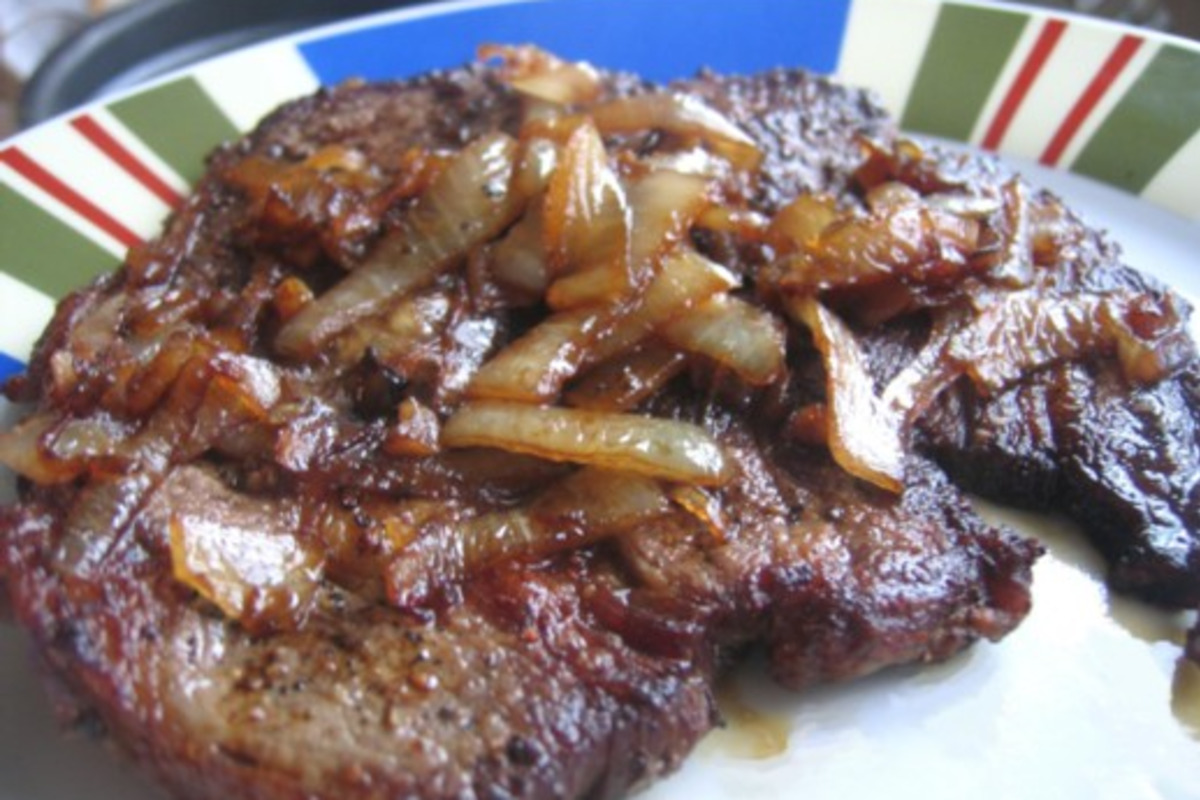 Beef Patty with Caramelized Onions