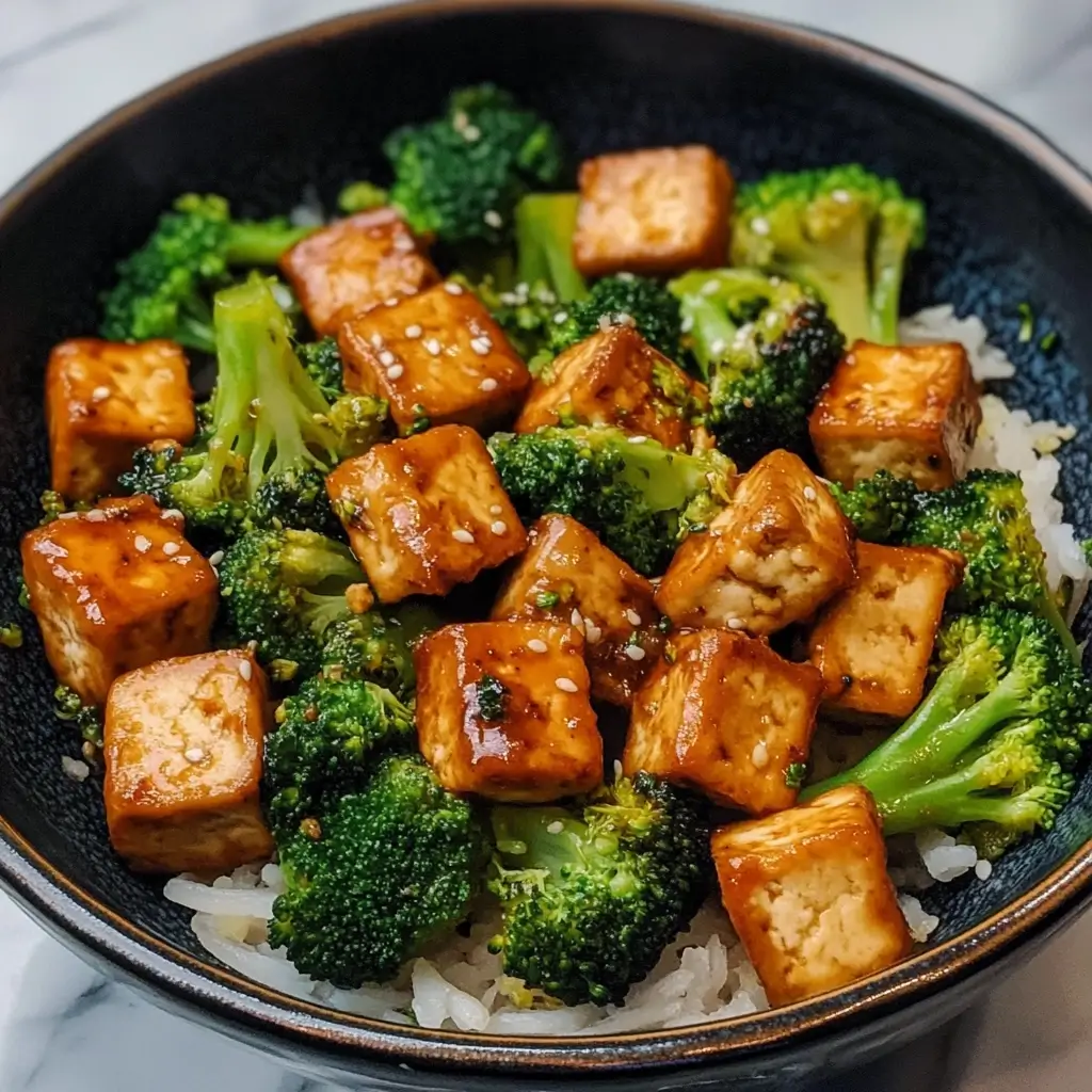 Stir-Fried Tofu and Broccoli with Ginger and Garlic