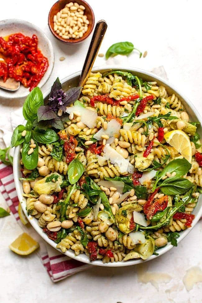 Simmered Sun-Dried Tomato and White Bean Pasta