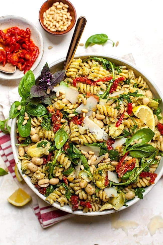 Simmered Sun-Dried Tomato and White Bean Pasta