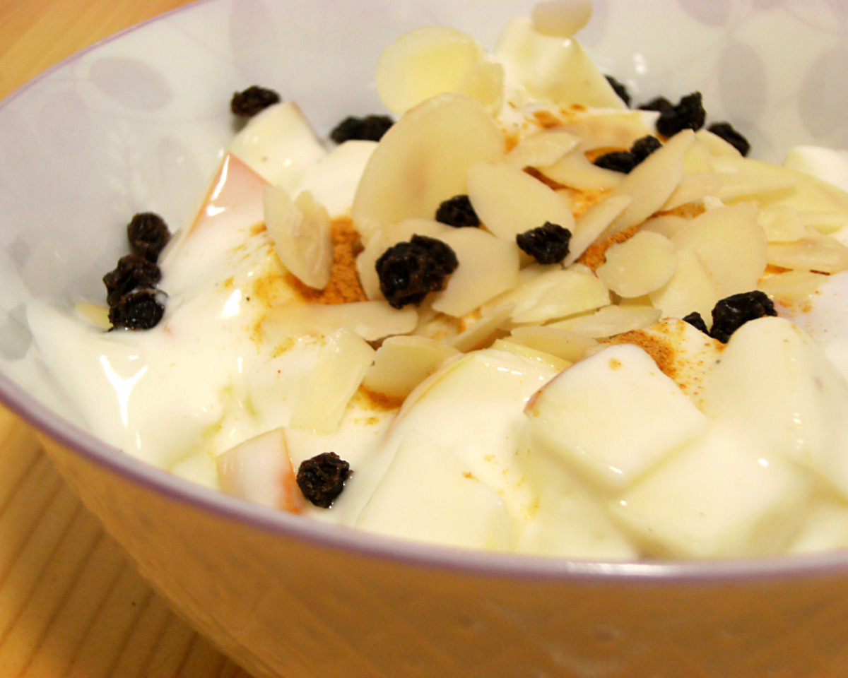 Cardamom-Sweetened Yogurt with Toasted Almonds