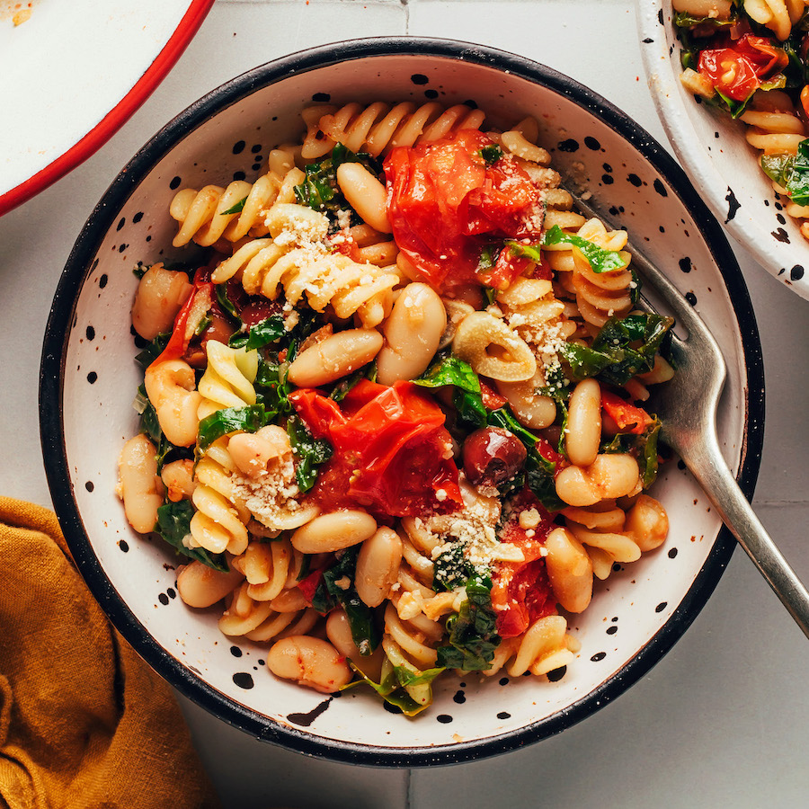 Pantry-Style Tomato and White Bean Pasta