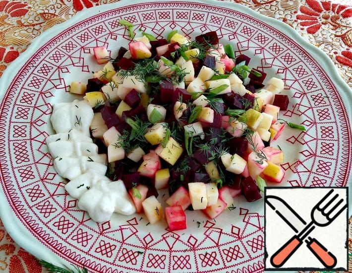 Cold Beetroot and Apple Salad with Dill Vinaigrette