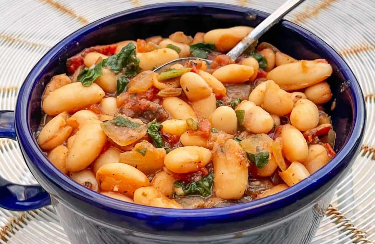 Pantry-Style White Bean and Tomato Stew