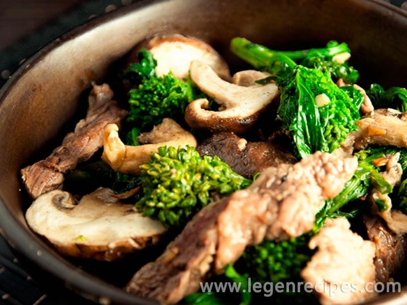 Beef and Mushroom Stir-Fry with Ginger