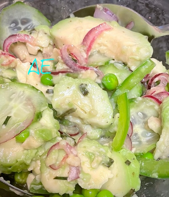 Simple Lemon-Glazed Green Salad with Avocado