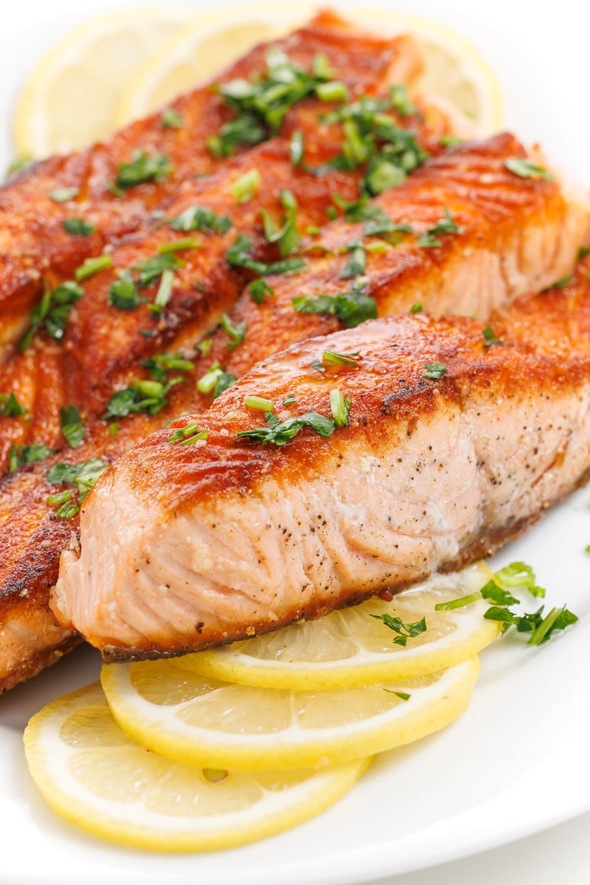 Tomato-Basil Pan-Seared Salmon with Lemon
