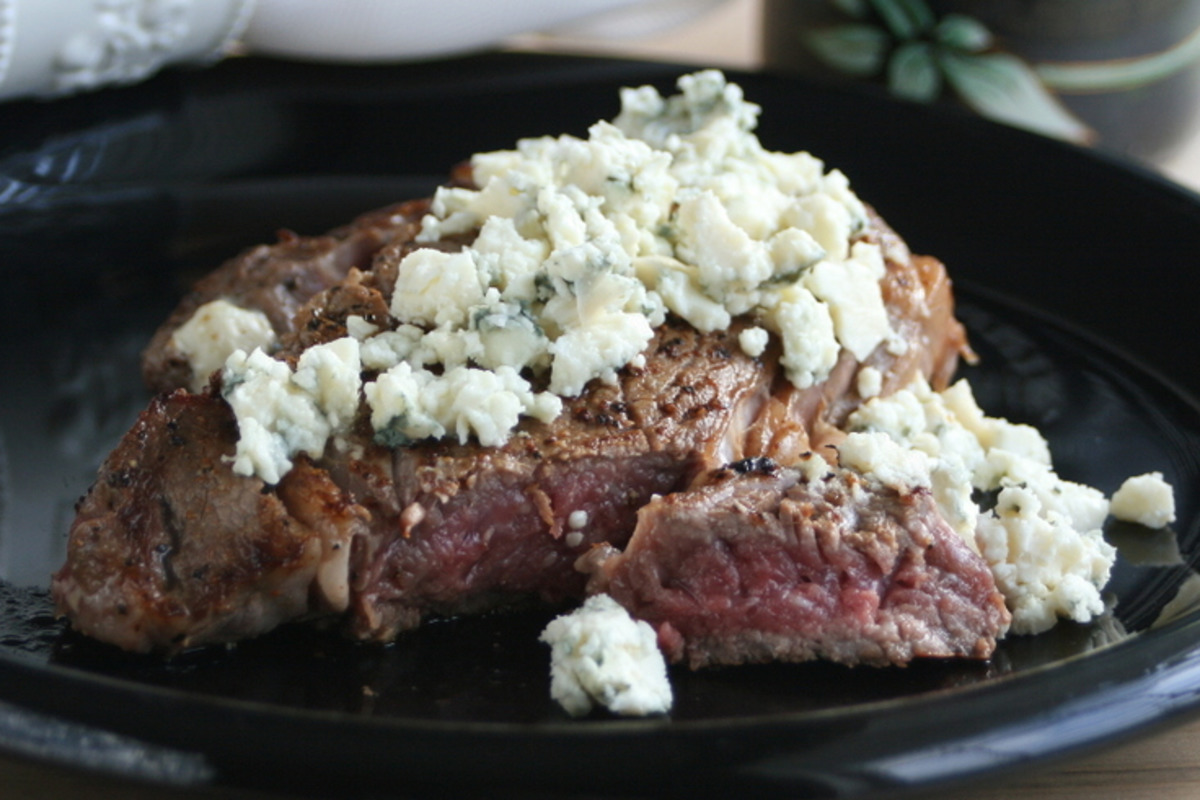 Searing Beef Steak with Blue Cheese and Thyme