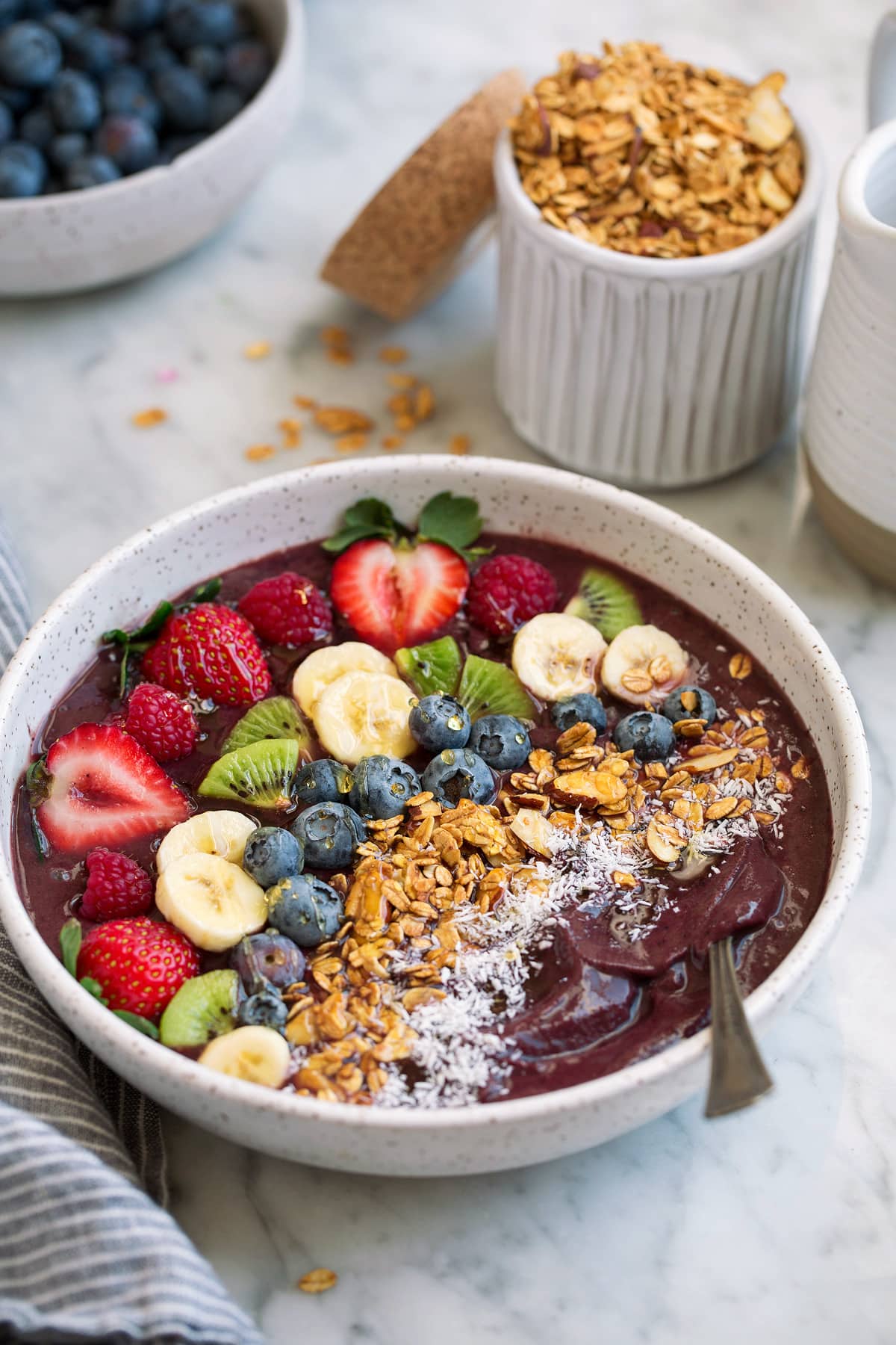 Fresh Berry Acai Power Bowl with Toasted Pumpkin Seeds