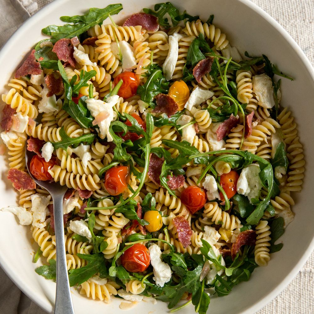 Chilled Pasta Salad with Cherry Tomatoes and Basil