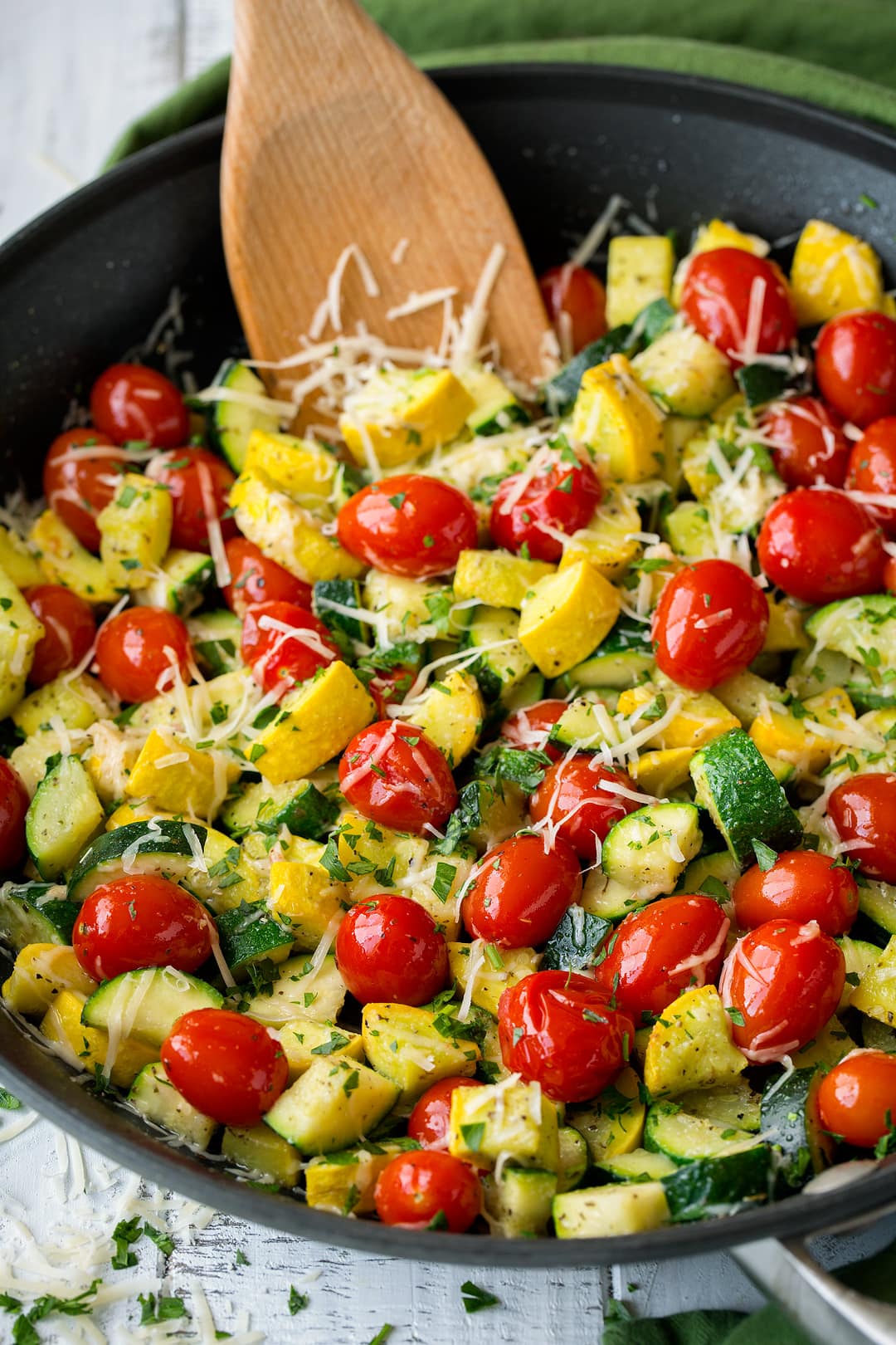 One-Pan Zucchini and Tomato Sauté with Garlic