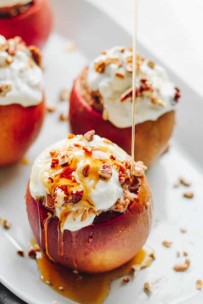 Maple-Glazed Baked Apples with Cinnamon and Oats