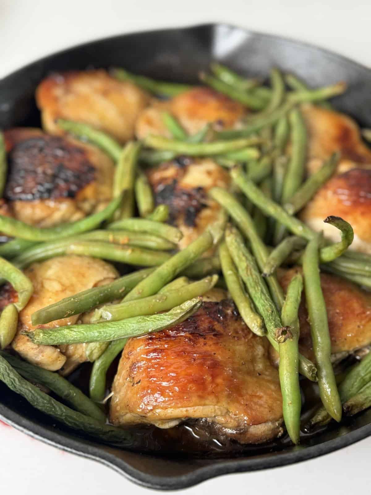 Cinnamon-Spiced Chicken Thighs with Green Beans