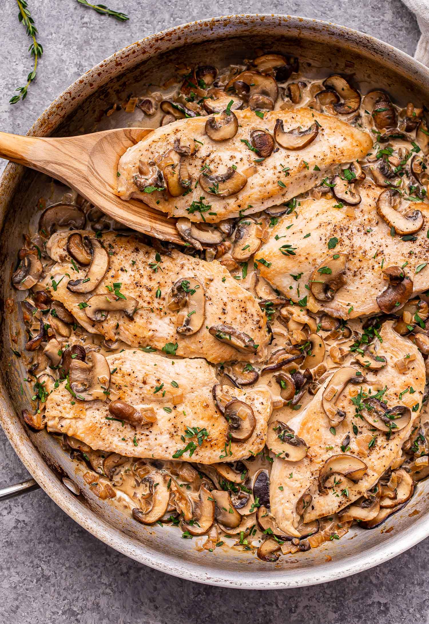 One-Pot Mushroom and Thyme Chicken with Cream