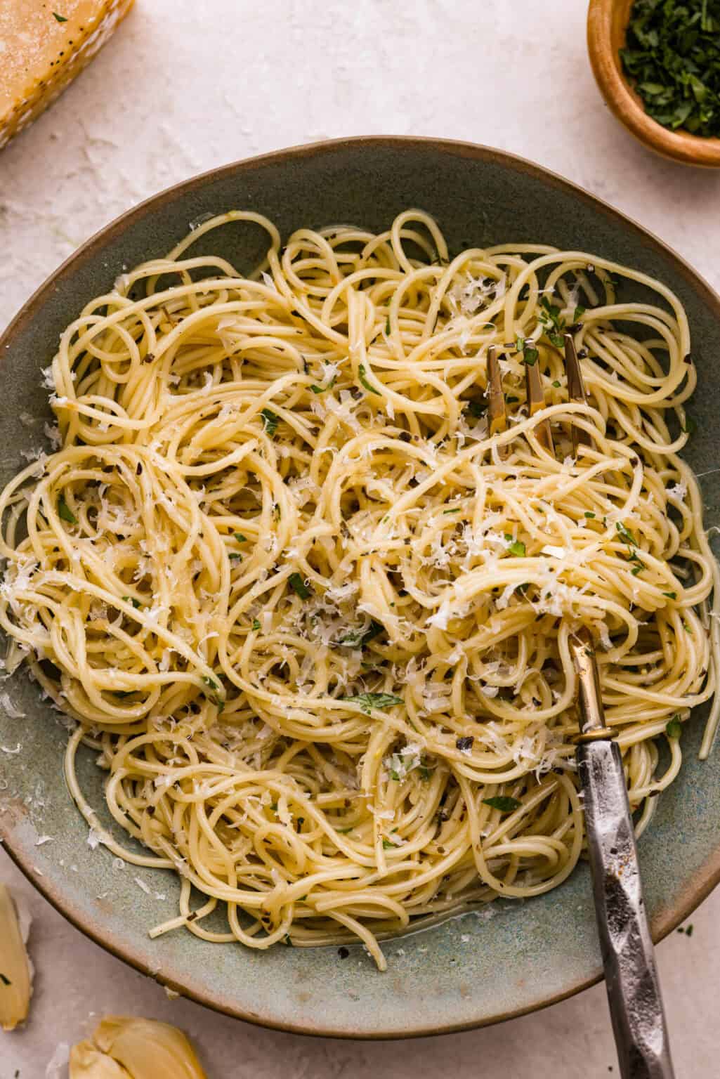Cheesy Garlic Butter Fettuccine
