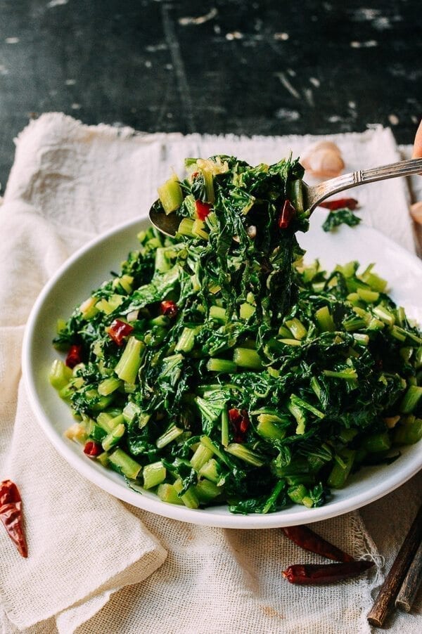 Stir-Fried Chinese Mustard Greens with Garlic
