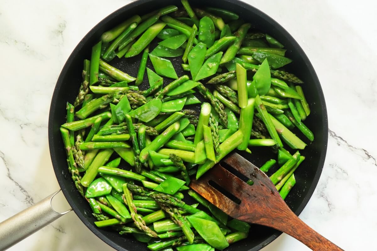 Sesame-Ginger Stir-Fried Snow Peas and Asparagus