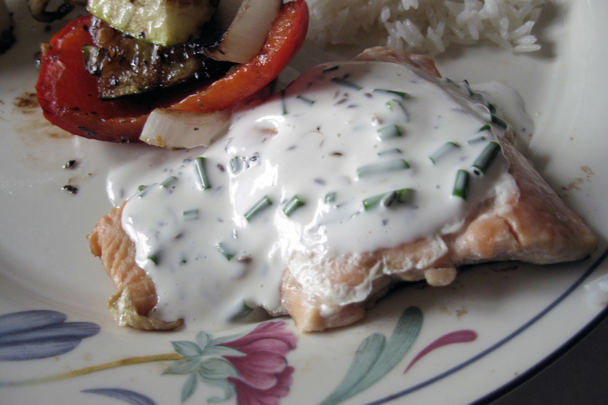Dill and Chive Seasoned Salmon with Garden Herbs