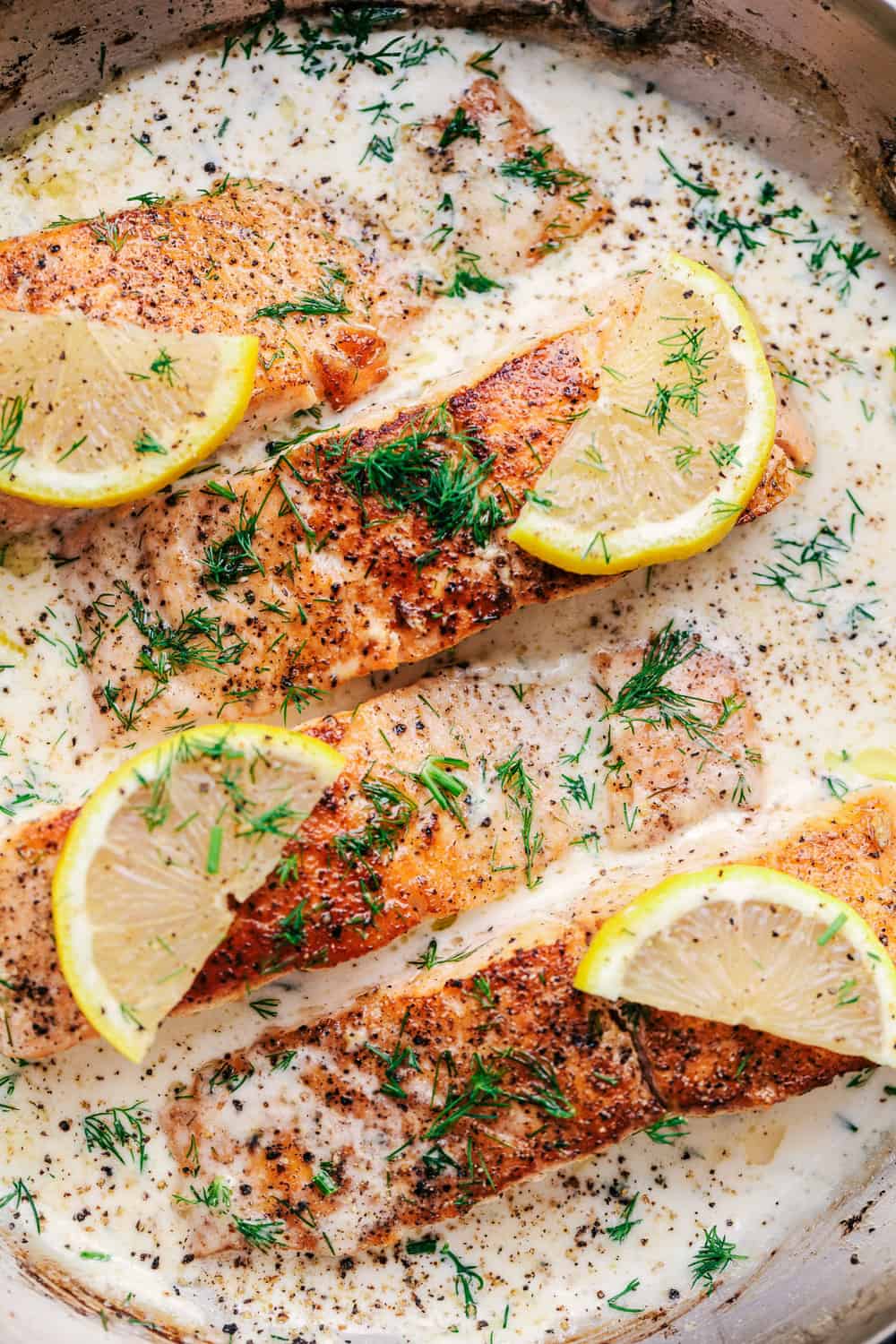 Pan-Seared Salmon with Dill Sour Cream Sauce and Asparagus