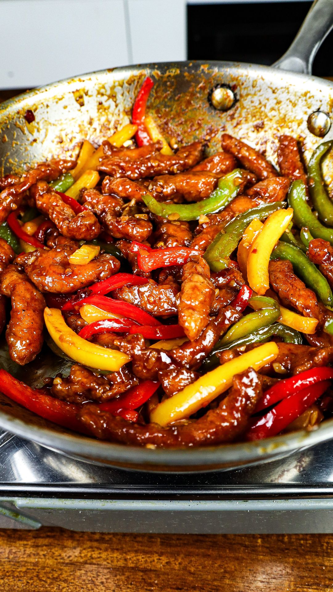 Pan-Fried Chicken with Bell Peppers and Ginger