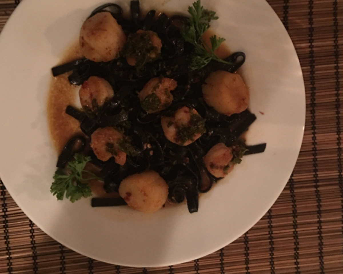 Equal-Part Shrimp & Scallops with Lemon Thyme