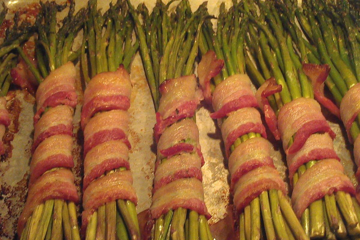Roasted Bacon-Wrapped Asparagus Spears