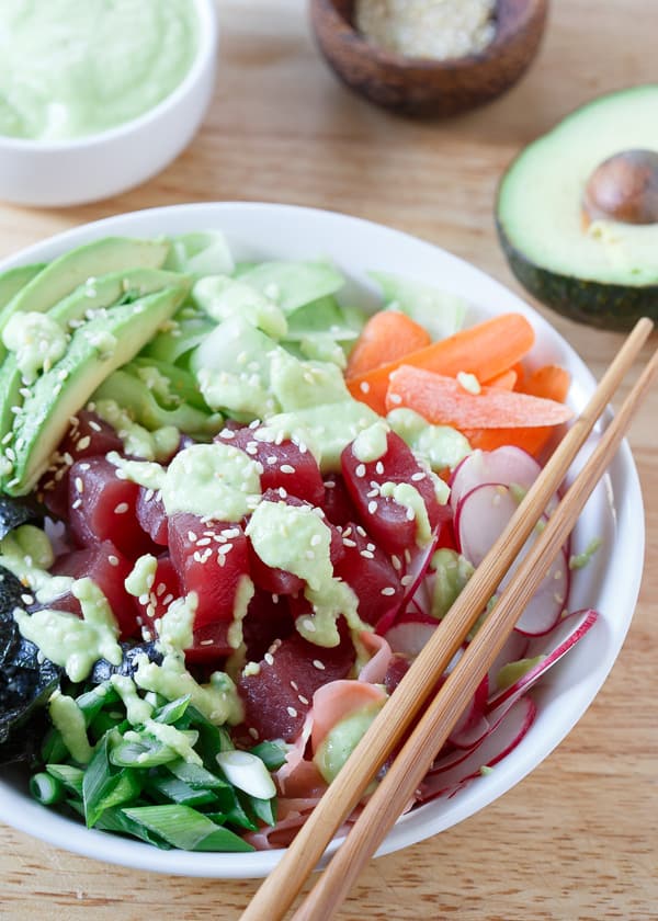 Quick Sushi Bowl with Tuna and Avocado