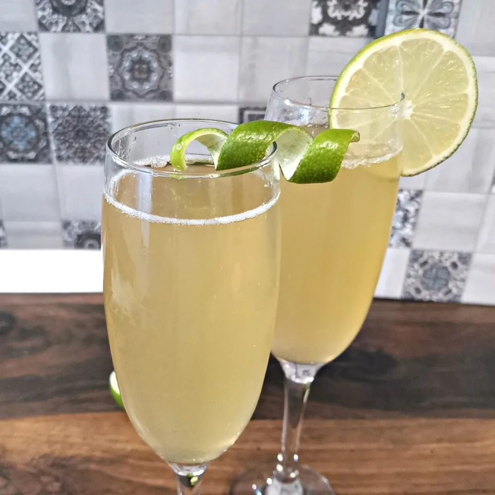 Chilled Rosemary-Infused Aperol Spritz