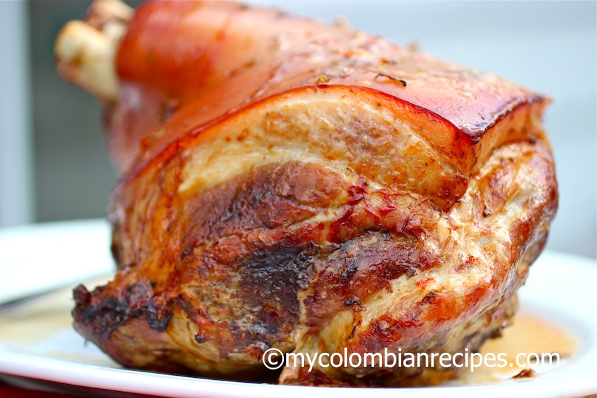 Pernil Asado con Guineo Frito