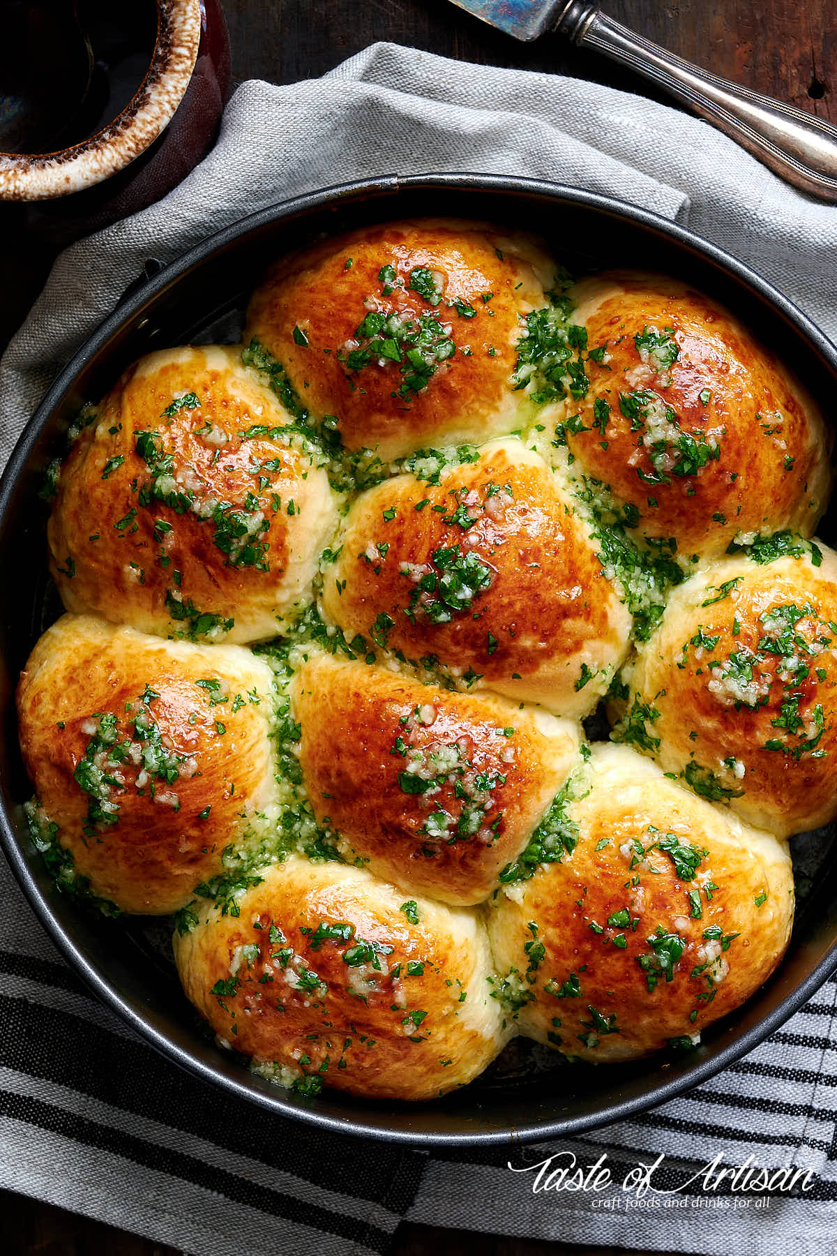 Herb-Infused Pampushki Buns